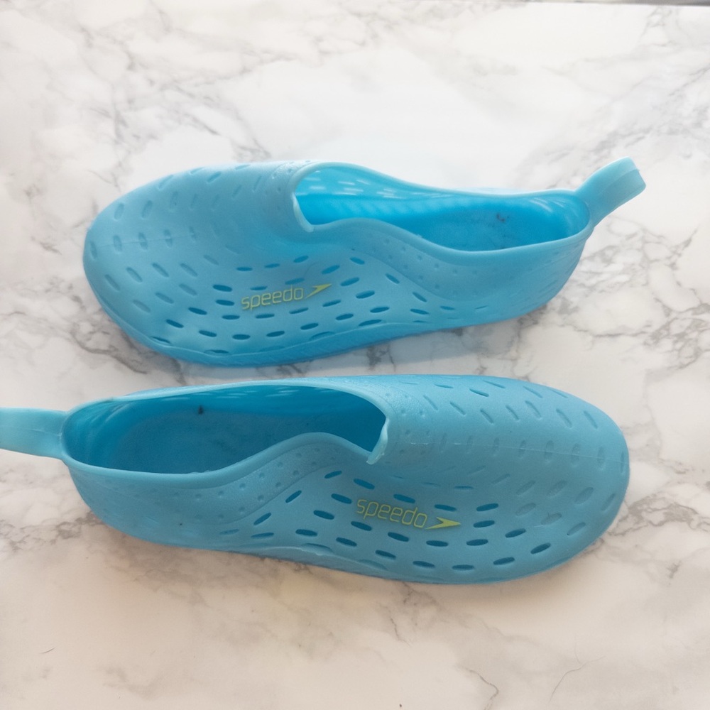 EUC Speedo Jellies water shoes blue XL 11 / 12 kids unisex